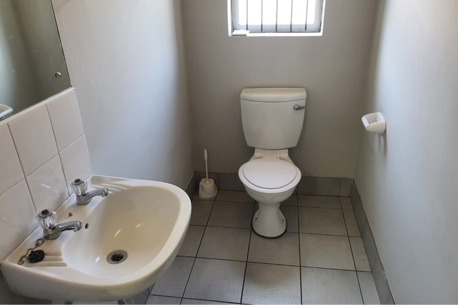 To Let commercial Property for Rent in Newton Park Eastern Cape